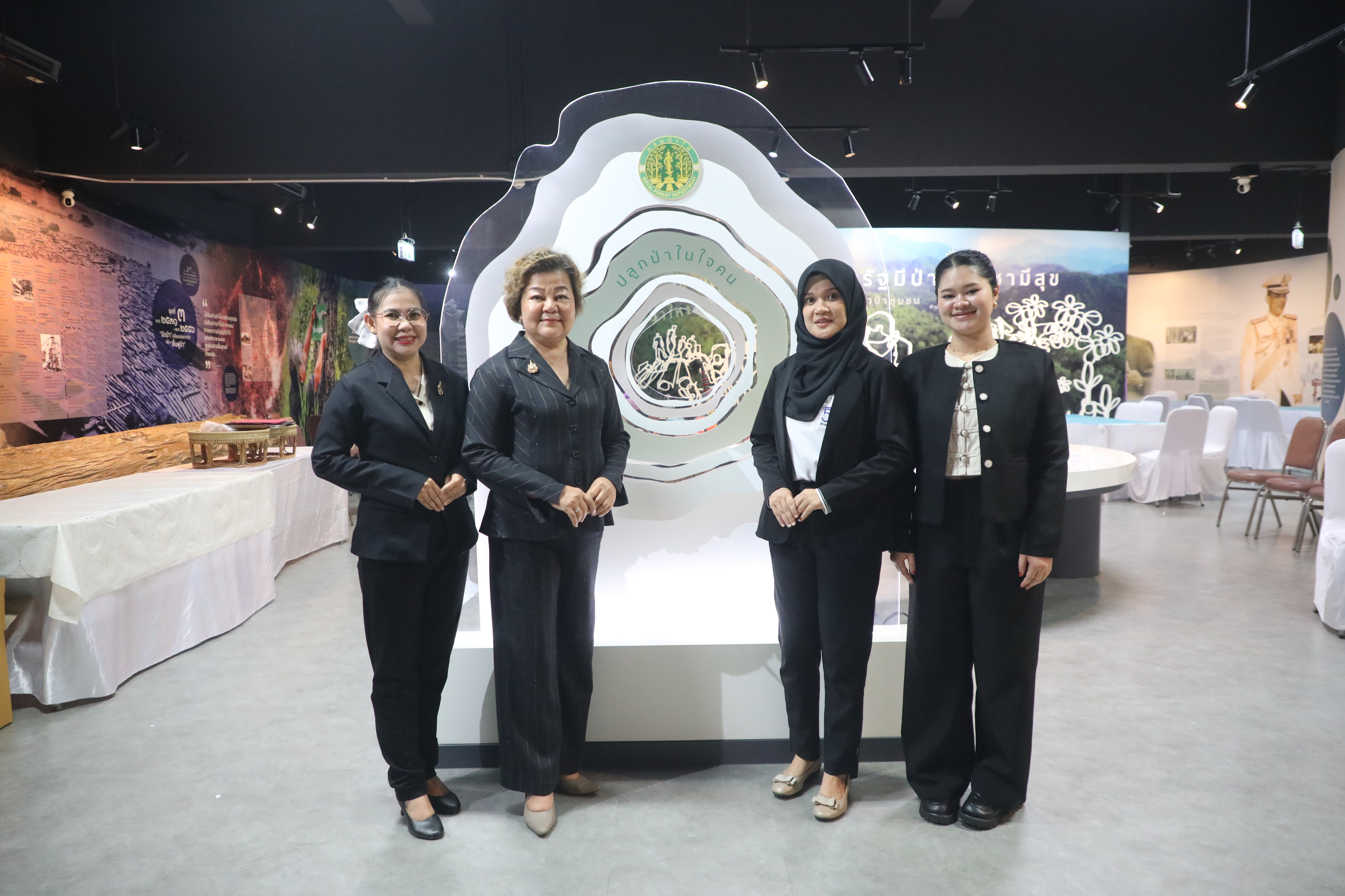 title - ส.ป.ก. เข้าร่วมงานวันสถาปนากรมป่าไม้ครบรอบ 130 ปี และรับมอบเครื่องหมายเชิดชูเกียรติ 